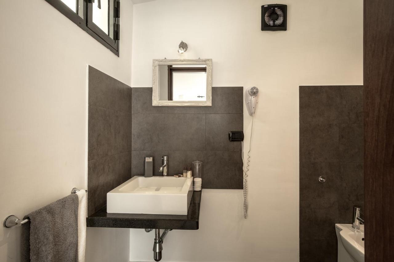 Domus Claudia - *